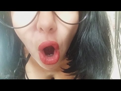 ❤️ Sthandwa, umama wakho ongamzali akakuvumeli ukuthi uye esikoleni namuhla... Ngikudinga kakhulu... Ucansi lwendunu ku-porn zu.my-hentai-gallery.ru ❌❤